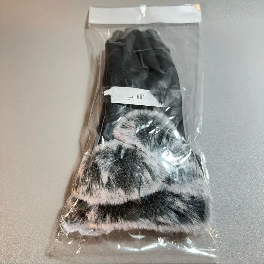 Faux Fur and Vegan Leather Women's Gloves OS